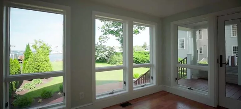 Double-hung Window Repair in Four Corners, FL
